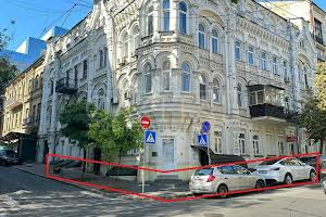комерційна за адресою Мала Житомирська вул., 1