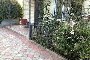 комерційна за адресою Соборності вул., 142