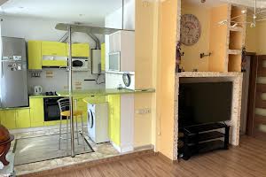 квартира за адресою Привокзальна вул., 3