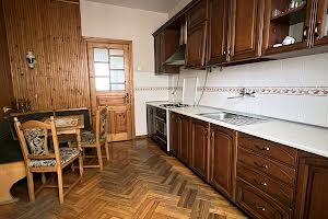 будинок за адресою Сонячна вул.