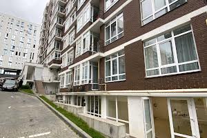 комерційна за адресою Малоголосківська вул., 44