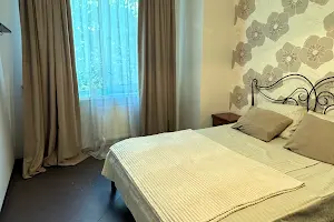 квартира за адресою Єврейська вул., 90
