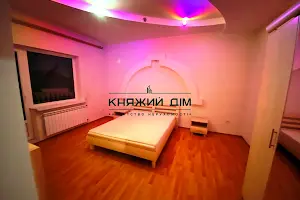 дом по адресу Бровары, Молодіжна, 5А