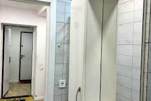 комерційна за адресою Білокур вул. (Курська), 8а