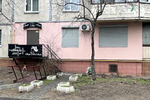 комерційна за адресою Світлицького вул., 28