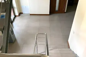 комерційна за адресою Щаслива вул., 50