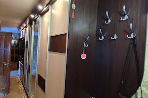 квартира за адресою Космонавтів просп., 42