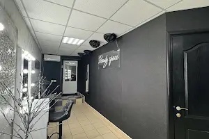 комерційна за адресою Зодчих вул., 40