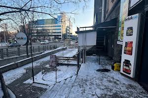 коммерческая по адресу Вадима Гетьмана ул., 2