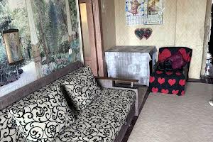 квартира за адресою Конституції, 48