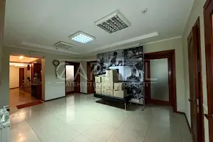 комерційна за адресою Оболонська набережна вул., 7
