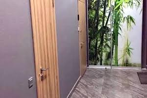 комерційна за адресою Кловський узвіз, 7-А