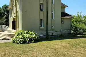 будинок за адресою Набережна, 9а