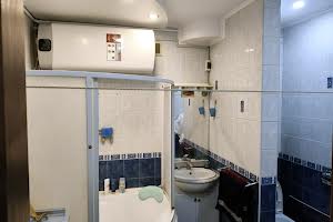 квартира за адресою Конституції пл., 2/2