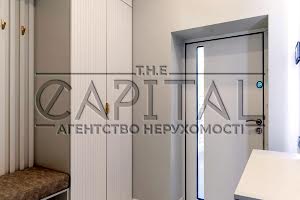 дом по адресу с. Петропавловская борщаговка, Центральная ул., 1