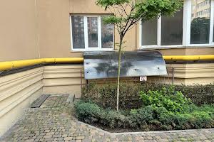 комерційна за адресою Боголюбова вул., 24