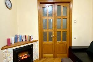 квартира за адресою Конституції пл., 14