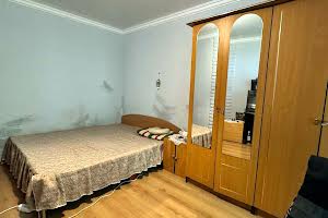 квартира за адресою Сухомлинського вул., 4