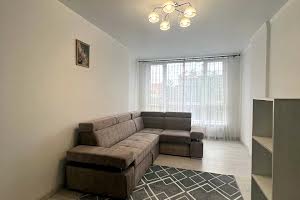 квартира за адресою Коновальця, 35