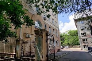 комерційна за адресою Мечникова, 32