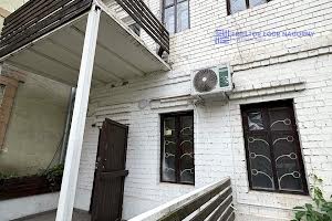 комерційна за адресою Виконкомівська вул., 10
