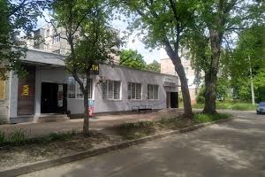 комерційна за адресою Волковича вул., 15