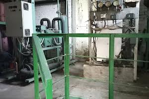 комерційна за адресою Новомосковская дорога, 1