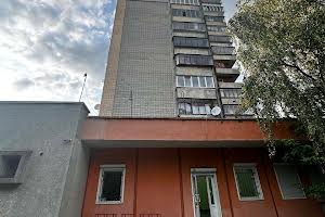 коммерческая по адресу Листопадная ул., 16