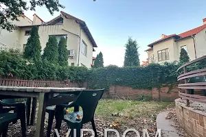 будинок за адресою Сергія Єфремова вул. (Академіка Вавілова)