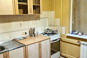 квартира за адресою пермоги, 48
