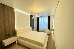 квартира за адресою Степана Бандери вул., 77