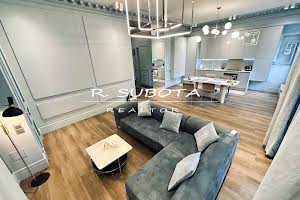 квартира за адресою Соборна пл. (Жовтнева), 6
