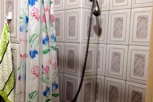 комерційна за адресою Товстого вул., 7