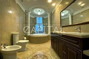 будинок за адресою с. Гатне, Грушевського вул., 22