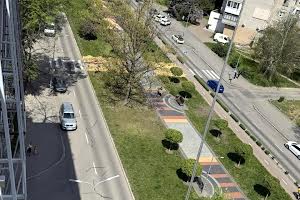квартира за адресою Космонавтів просп., 76