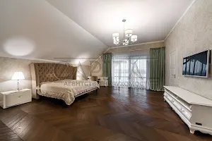 будинок за адресою Космонавтов, 5