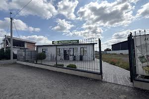 комерційна за адресою Дружби, 20