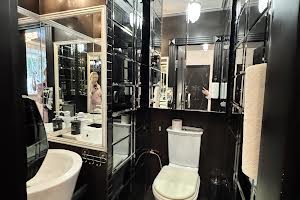 комерційна за адресою Михайла Бойчука вул. (Кіквідзе), 22
