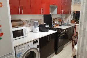 квартира за адресою Платанова вул., 82