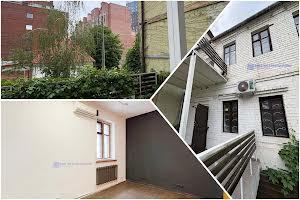 комерційна за адресою Виконкомівська вул., 10