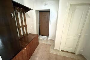 квартира за адресою Тролейбусна вул., 5