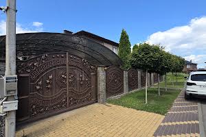 будинок за адресою Харківська вул., 4