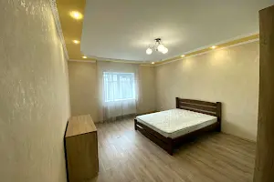 квартира по адресу Романа Андріюка, 7