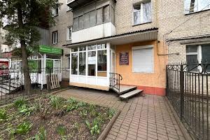 комерційна за адресою Кам'янецька вул., 75