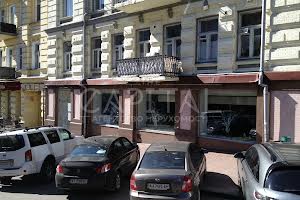 комерційна за адресою Антоновича вул. (Горького), 14