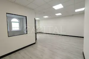 комерційна за адресою Спаська вул., 5