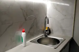 комерційна за адресою Генуезька вул., 3В
