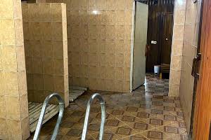комерційна за адресою Соборності вул., 142