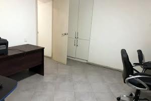 комерційна за адресою Кіри Муратової вул., 7