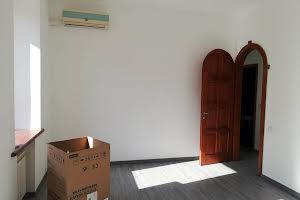 комерційна за адресою Паторжинського вул., 4